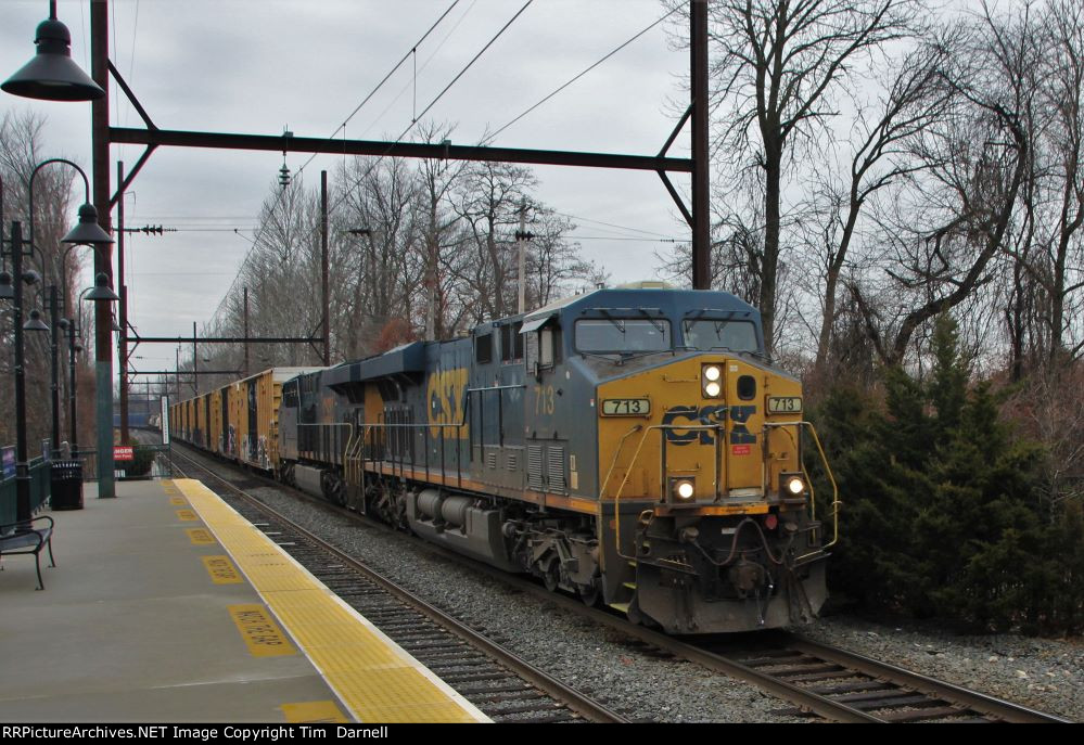 CSX 713 leads Q409